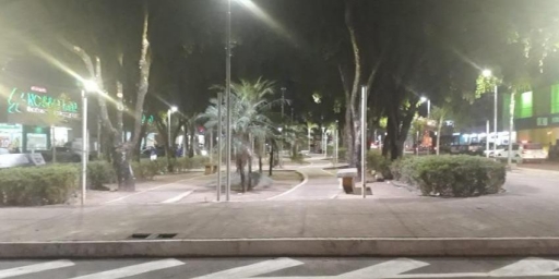Praças são revitalizadas com iluminação de LED