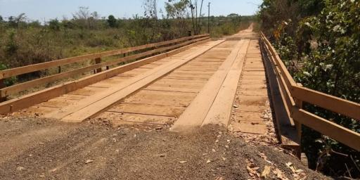 Prefeitura conclui ponte na colônia Campina Verde