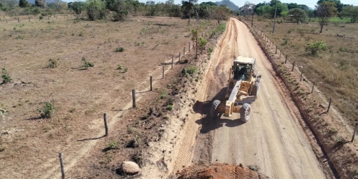 Prefeitura de Redenção recupera estrada que liga à Santa Maria das Barreiras