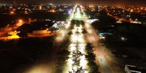 Praça do Bosque ganha iluminação em LED
